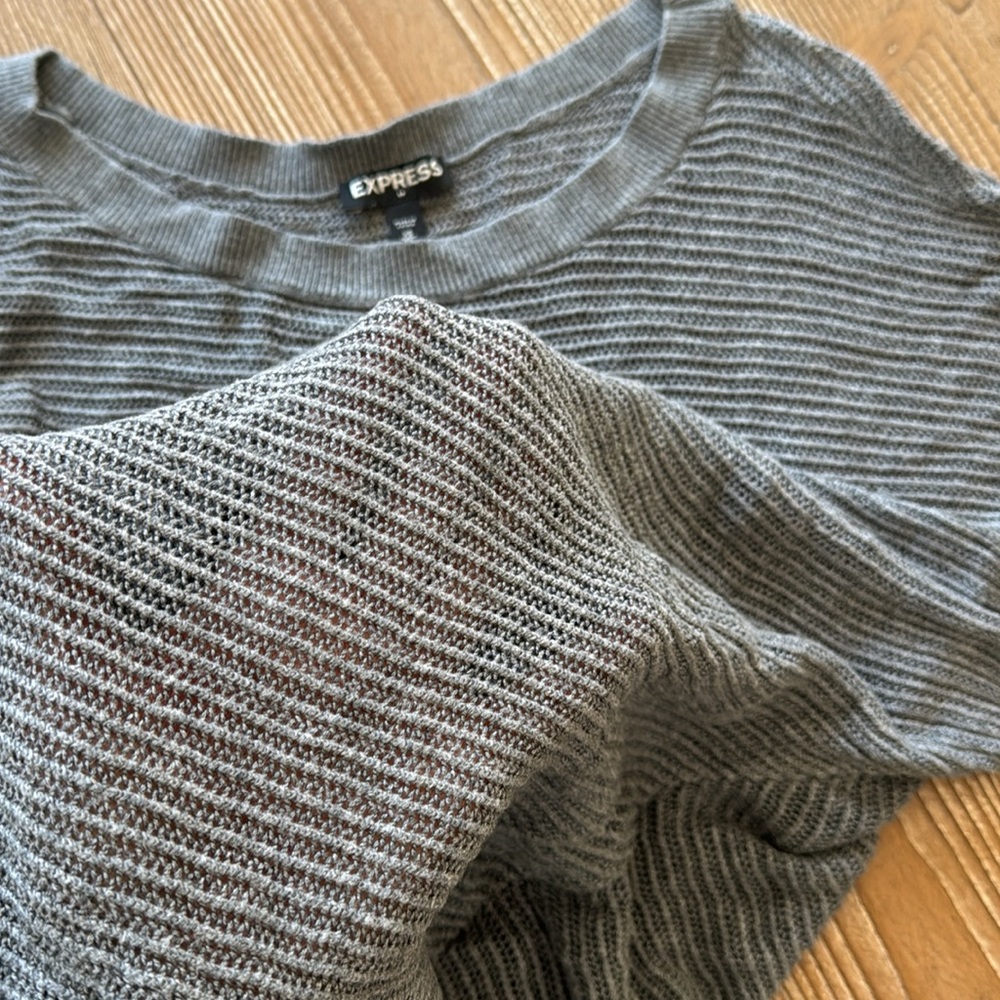 Express top - Picture 2 of 2